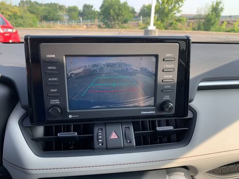 Used 2020 Toyota RAV4 XLE Premium AWD/4WD image 22