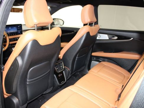 Used 2023 Lincoln Nautilus Black Label w/ Cargo Utility Package image 27