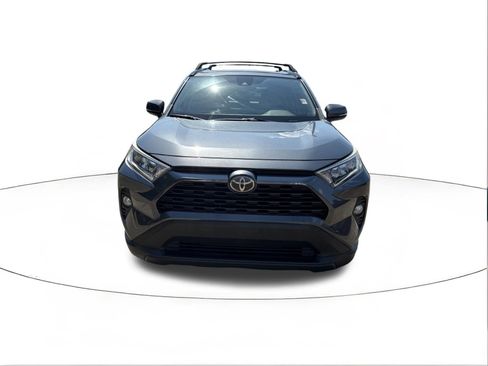 Used 2019 Toyota RAV4 XLE Premium FWD image 8