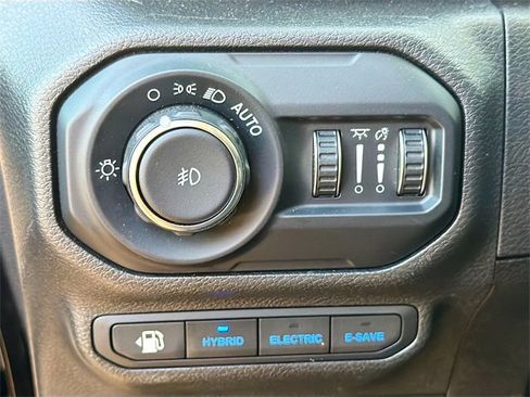 Used 2022 Jeep Wrangler Unlimited Rubicon 4xe image 36