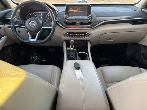 Certified 2020 Nissan Altima 2.0 Platinum image 22