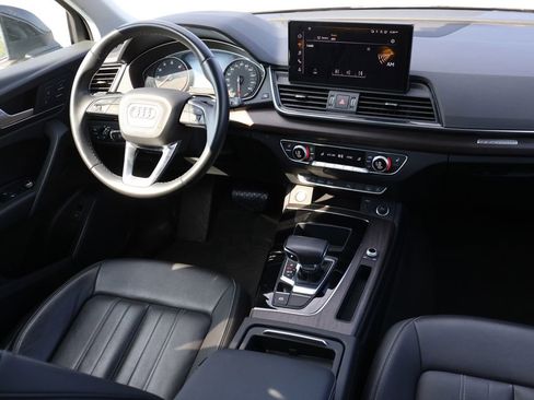Used 2022 Audi Q5 2.0T Premium w/ Convenience Package image 16