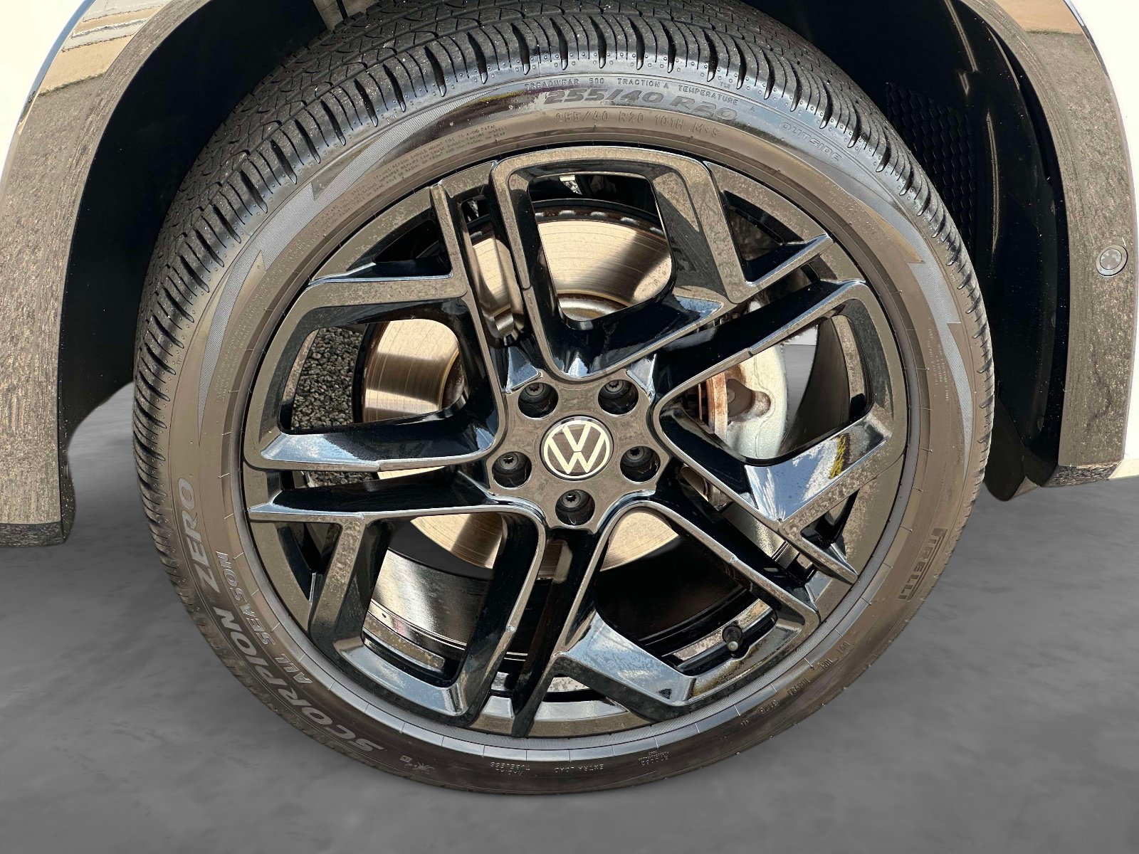 Certified 2026 Volkswagen Tiguan SE R-Line AWD/4WD image 7