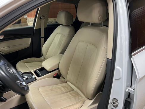 Used 2019 Audi Q5 2.0T Premium w/ Convenience Package image 14