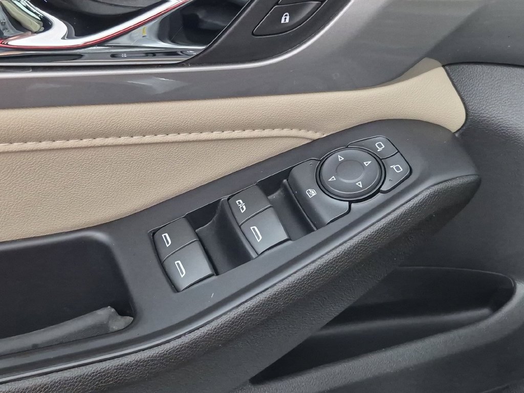 Certified 2022 Chevrolet Traverse LT FWD image 15