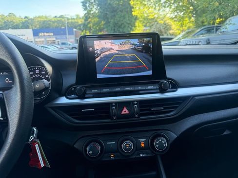 Used 2023 Kia Forte LXS w/ LXS Technology Package FWD image 28