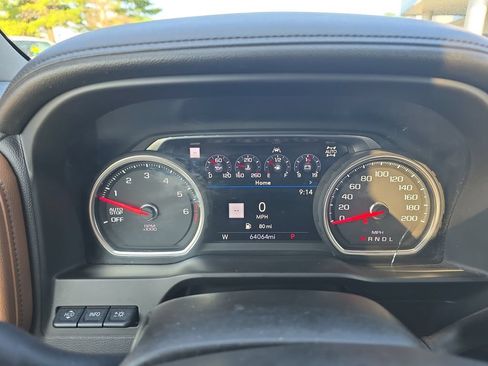 Used 2020 Chevrolet Silverado 1500 High Country w/ Technology Package AWD/4WD image 34