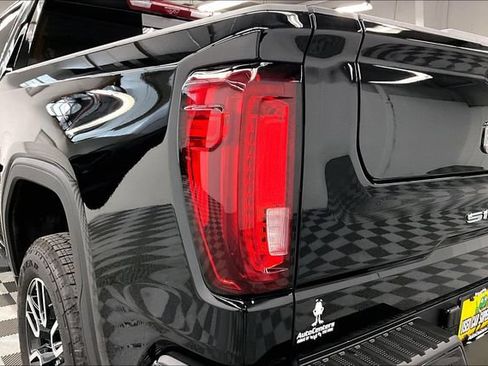 Used 2026 GMC Sierra 1500 AT4 w/ AT4 Premium Package AWD/4WD image 38