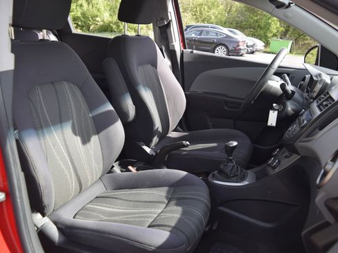 Used 2015 Chevrolet Sonic LT FWD image 10