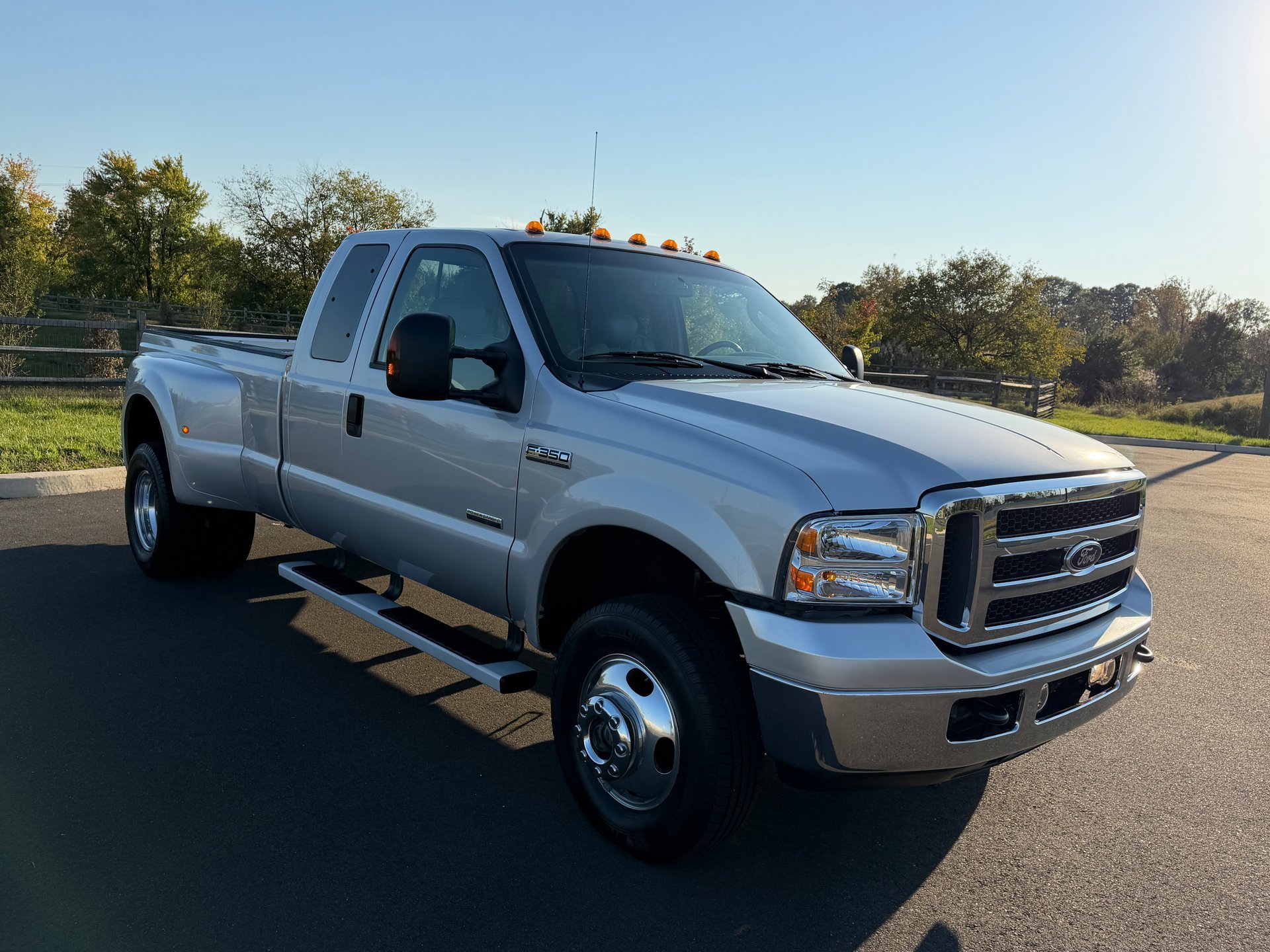 Used 2006 Ford F350 XL AWD/4WD image 12