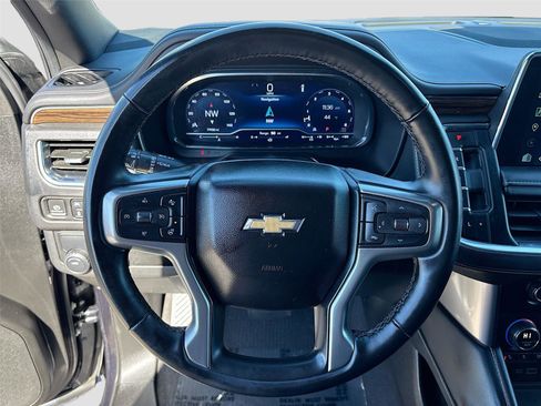 Used 2023 Chevrolet Suburban Premier image 11