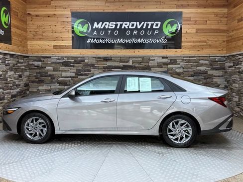Certified 2024 Hyundai Elantra SEL FWD image 6