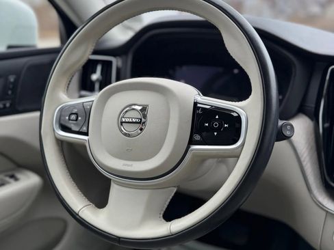 Used 2022 Volvo XC60 T8 Inscription w/ Advanced Package AWD/4WD image 28