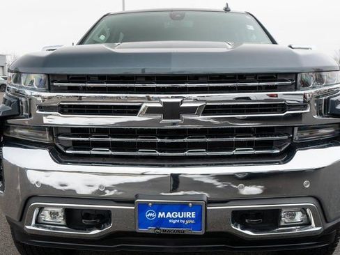 Used 2019 Chevrolet Silverado 1500 LTZ w/ LTZ Premium Package image 3