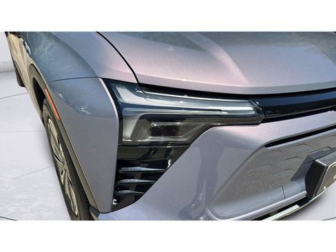 Used 2024 Chevrolet Blazer EV LT AWD/4WD image 37