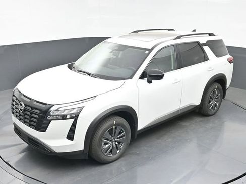 New 2026 Nissan Pathfinder SV w/ SV Premium Package FWD image 28