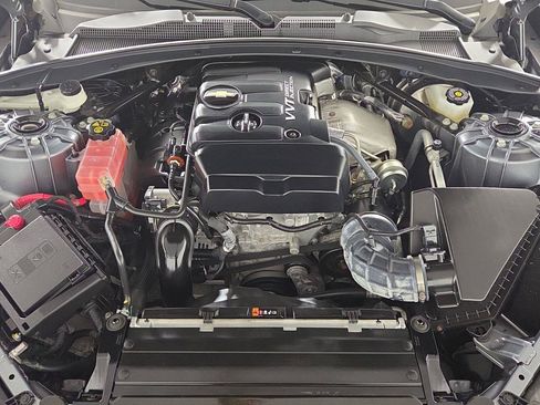 Used 2022 Chevrolet Camaro LT RWD image 9