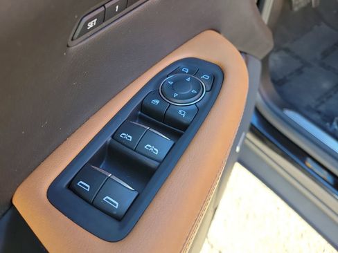 Used 2020 Cadillac XT5 Premium Luxury image 16