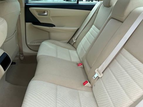 Used 2016 Toyota Camry LE FWD image 26