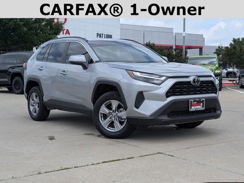 Used 2025 Toyota RAV4 XLE w/ Convenience Package FWD image 2
