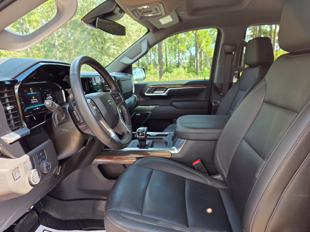 Used 2024 Chevrolet Silverado 1500 RST RWD image 14