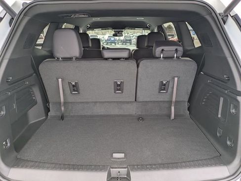 Certified 2025 GMC Acadia Elevation w/ Elevation Premium Package image 13