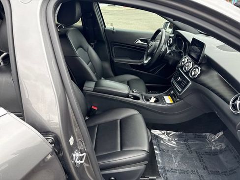 Used 2019 Mercedes-Benz GLA 250 4MATIC image 9