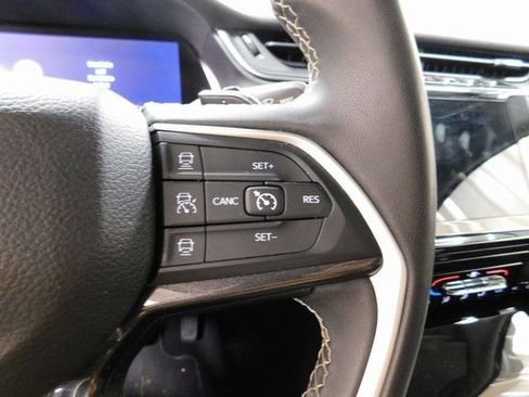 Used 2022 Jeep Grand Cherokee Laredo image 22