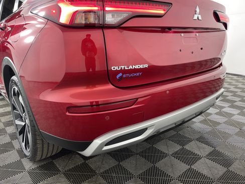 Used 2024 Mitsubishi Outlander SE image 6