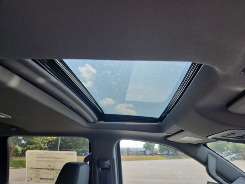 New 2026 GMC Sierra 1500 Elevation w/ Elevation Premium Package image 9