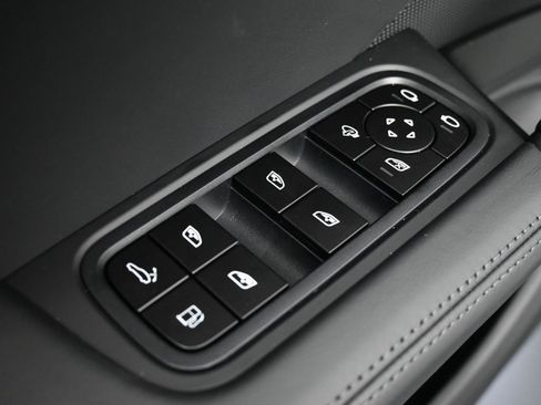 New 2026 Porsche Cayenne E-Hybrid Coupe image 19