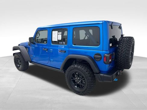 Used 2024 Jeep Wrangler Unlimited AWD/4WD image 3