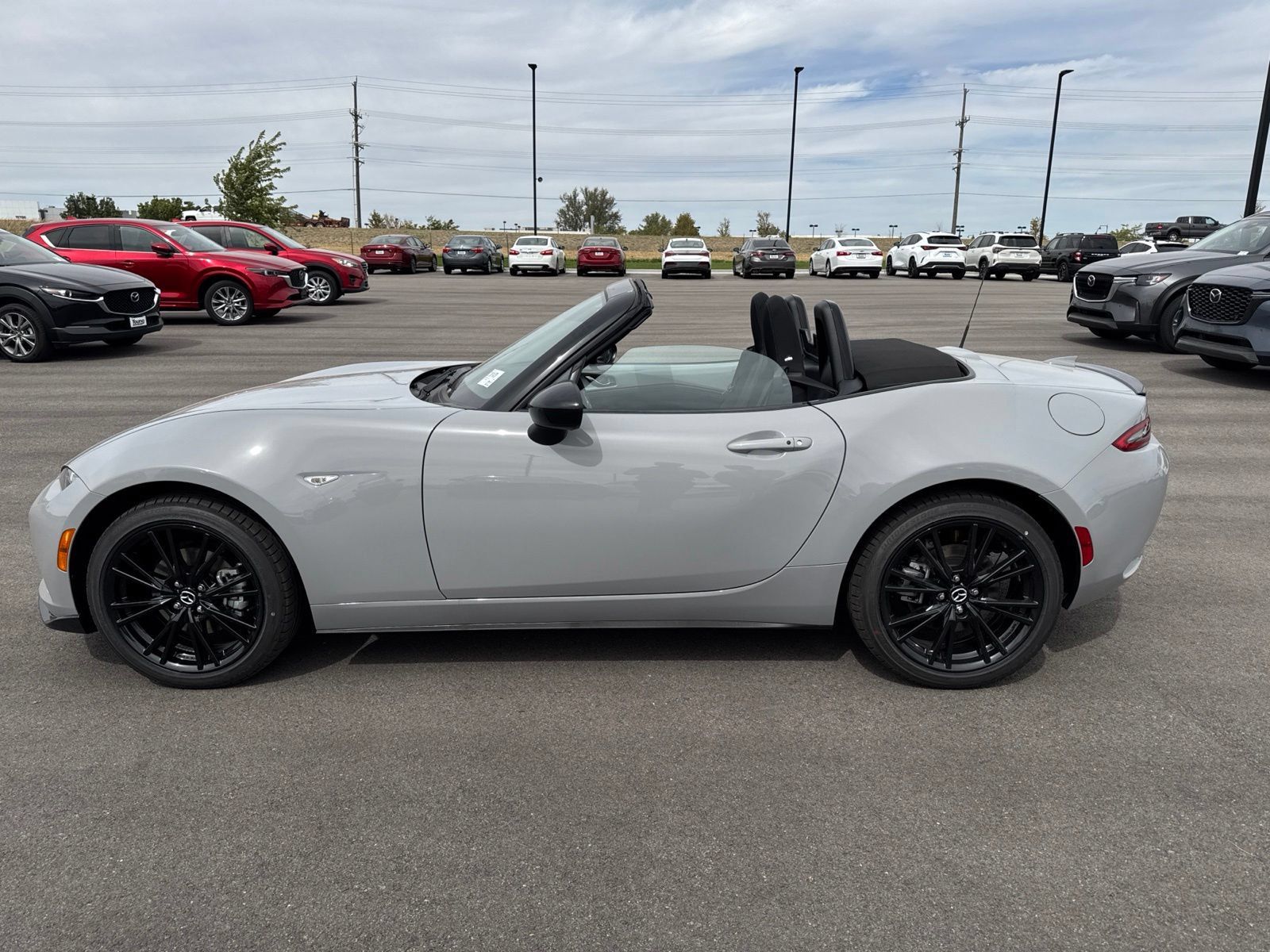 New 2026 MAZDA MX-5 Miata Club w/ Interior Package RWD image 12