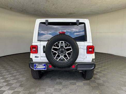 Certified 2025 Jeep Wrangler Unlimited Sahara AWD/4WD image 11