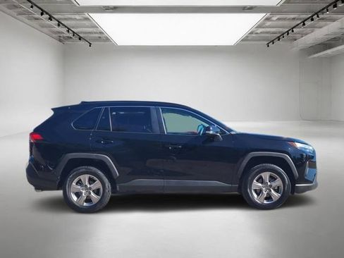 Used 2025 Toyota RAV4 XLE FWD image 7