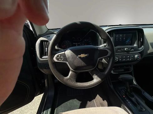Used 2017 Chevrolet Colorado W/T w/ Custom Special Edition RWD image 15