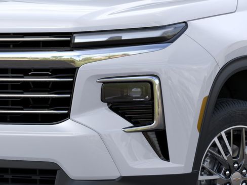 New 2027 Chevrolet Traverse LT w/ Driver Confidence Package FWD image 10