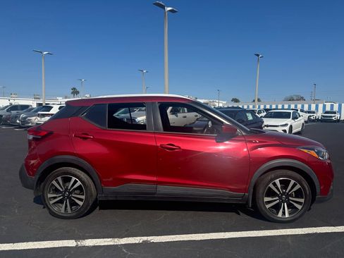 Used 2020 Nissan Kicks SV FWD image 16
