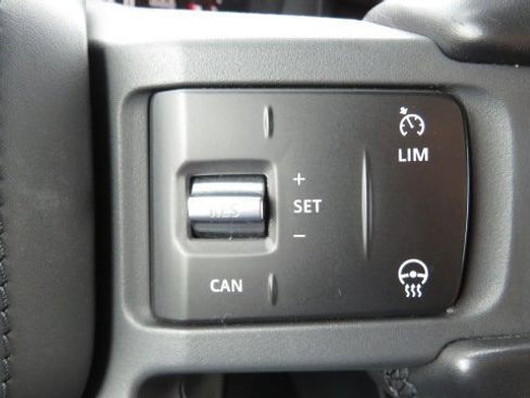 Used 2020 Land Rover Defender 110 X image 24