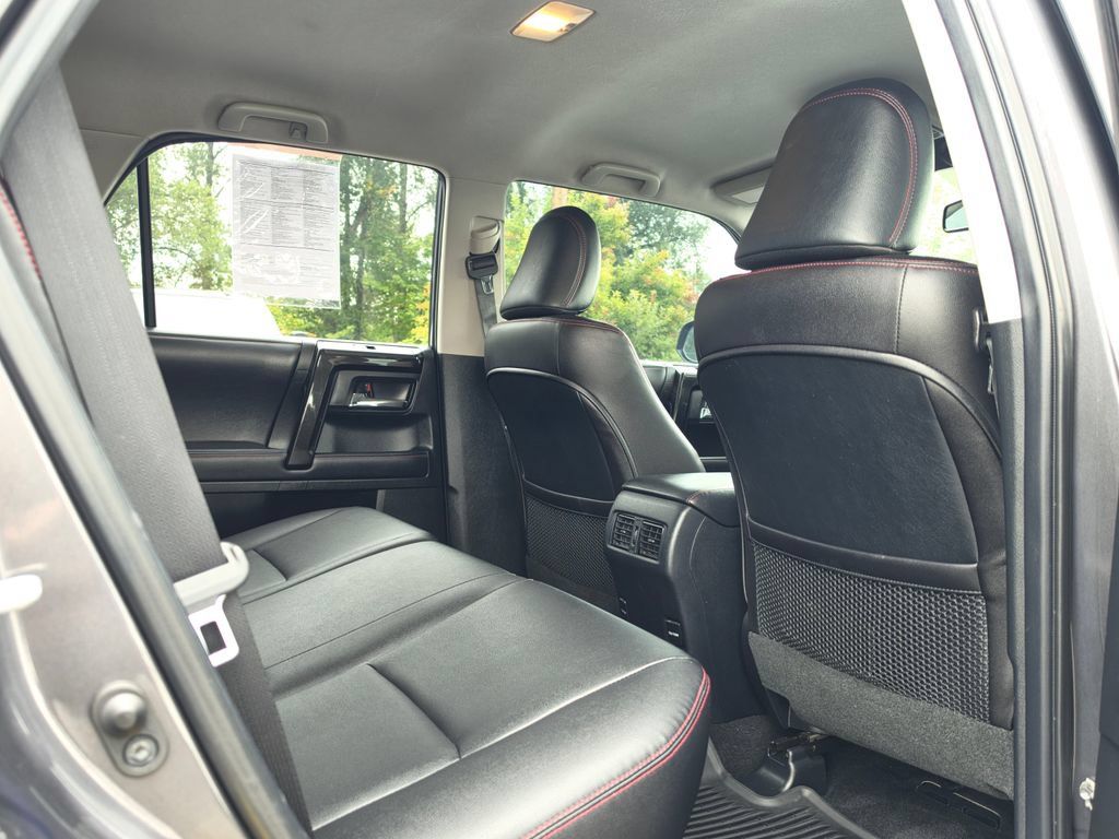 Used 2018 Toyota 4Runner TRD Off-Road Premium AWD/4WD image 20