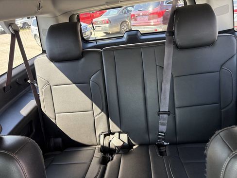 Used 2015 Chevrolet Suburban LTZ image 20