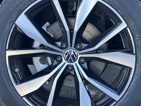 New 2026 Volkswagen Atlas Cross Sport SEL Premium R-Line image 13