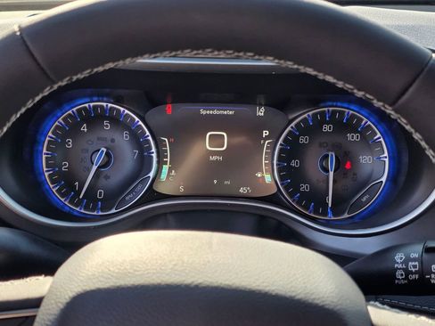 New 2026 Chrysler Pacifica Select image 17