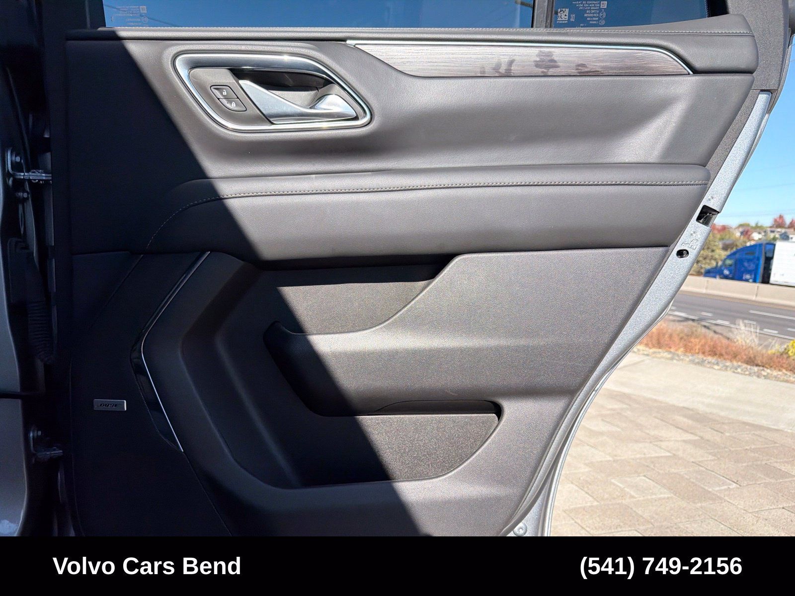 Used 2023 Chevrolet Tahoe Z71 w/ Luxury Package AWD/4WD image 23