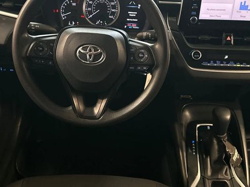 Used 2021 Toyota Corolla LE FWD image 16