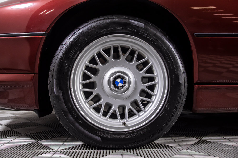 Used 1993 BMW 850Ci RWD image 8
