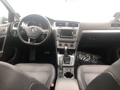 Used 2015 Volkswagen Golf SE