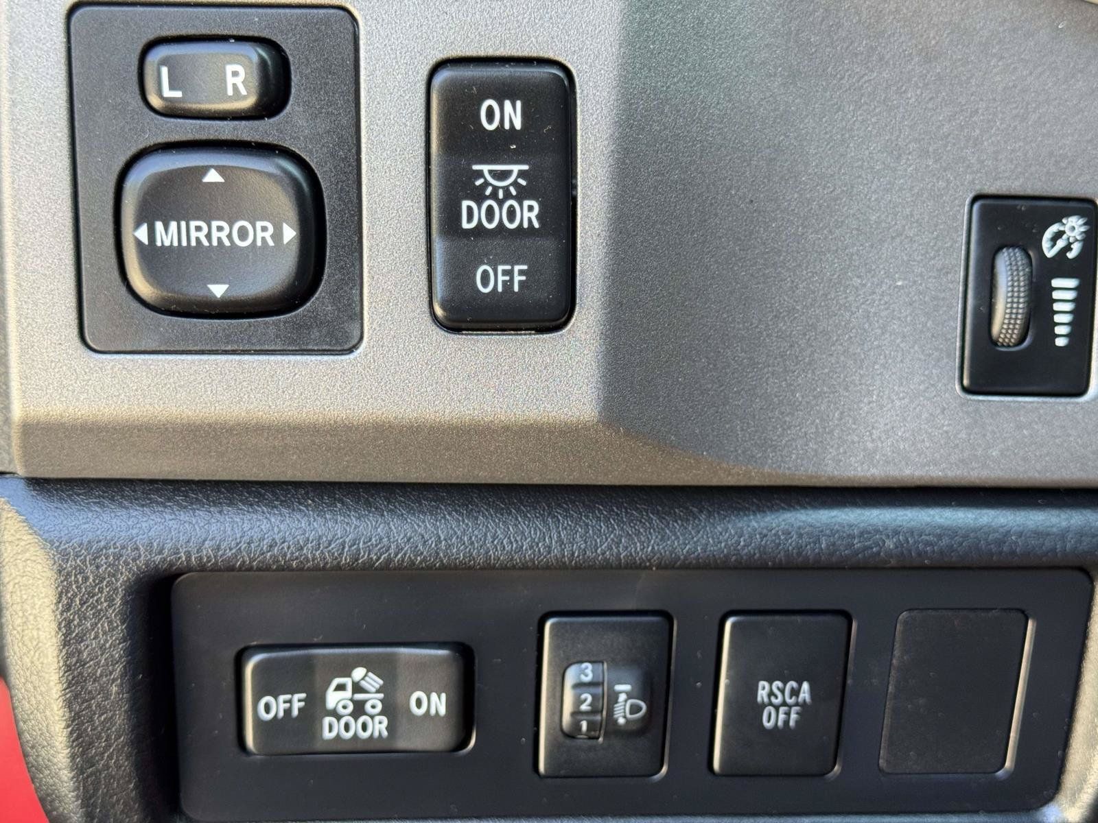 Used 2011 Toyota Tundra 4x4 Double Cab w/ TRD Off-Road Pkg image 18