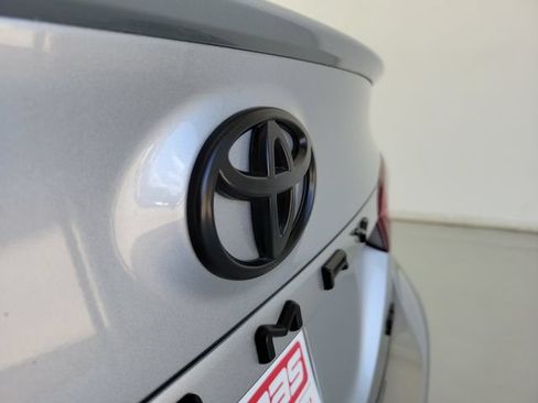 Used 2023 Toyota Camry SE FWD image 9