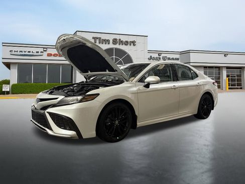 Used 2023 Toyota Camry XSE w/ Cold Weather Package image 12